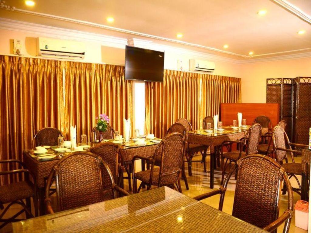 Real Link Hotel Rangoon Buitenkant foto