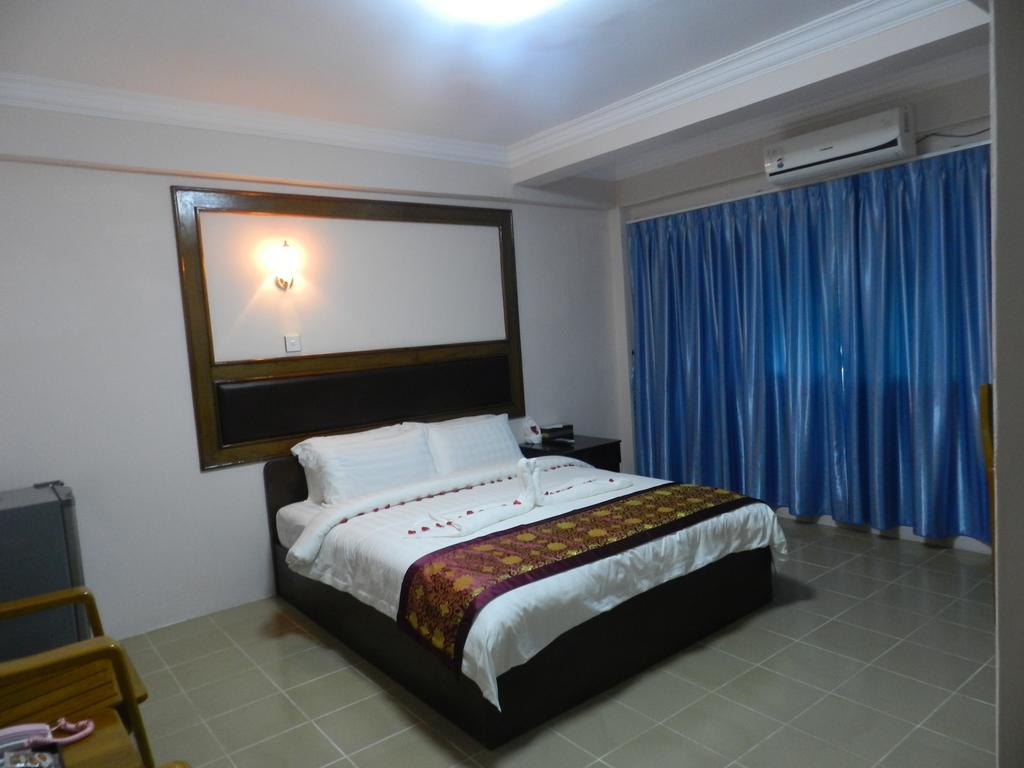 Real Link Hotel Rangoon Buitenkant foto